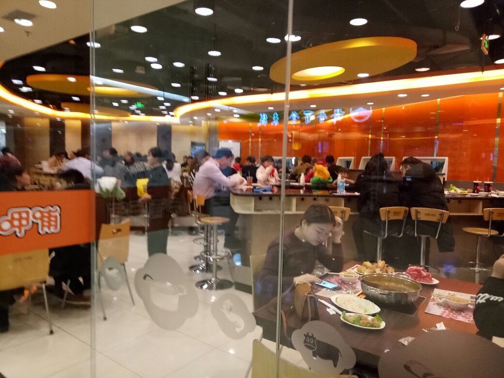 呷哺呷哺 在石家庄勒泰家乐福分店激活餐饮管理新范式